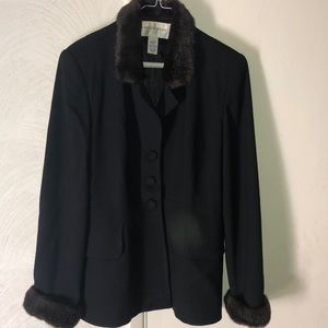 Faux fur trimmed blazer